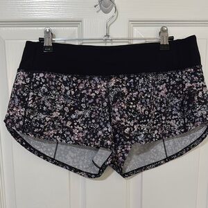 Lululemon Speed Shorts Size 6 Floral Print Purple 2.5”
